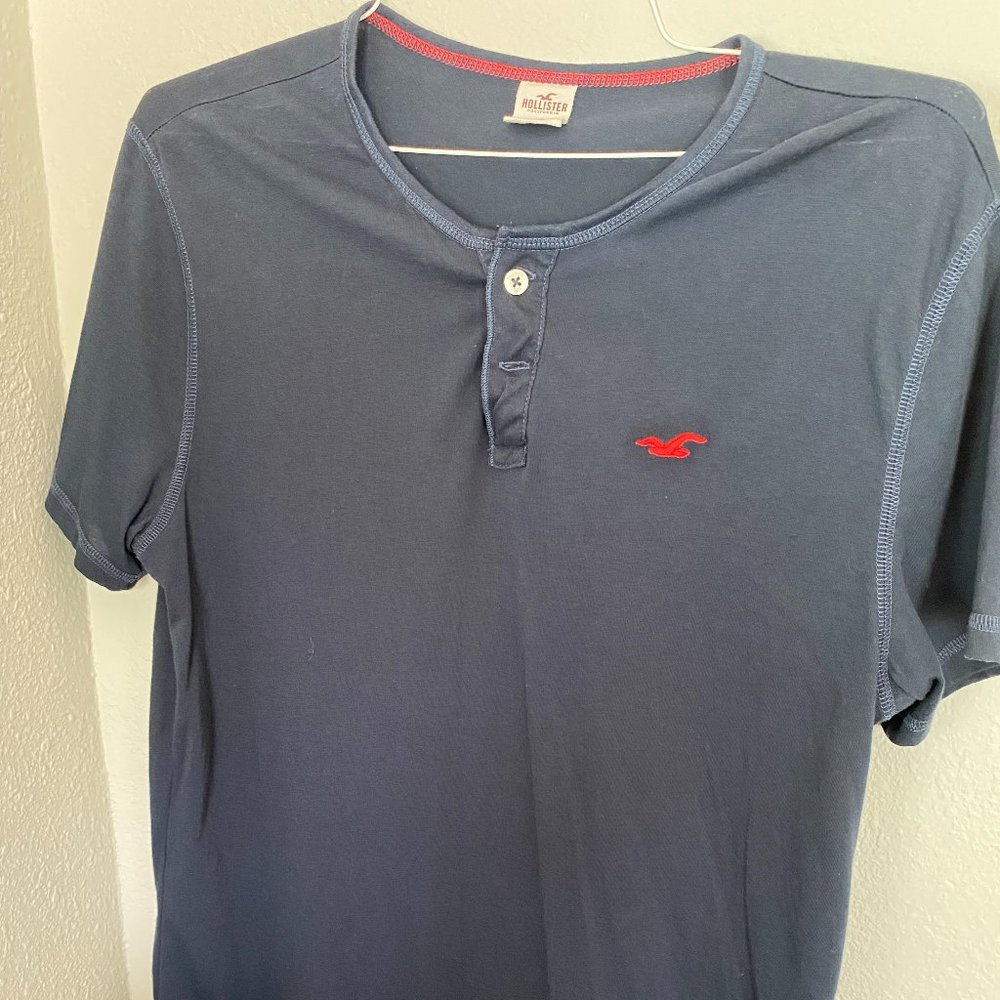Hollister navy button down short sleeve t-shirt